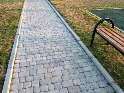 close-up-of-slab-stone-paved-path-way-at-park-or-backyard-walkway-footpath-road-at-house-yard-q6q62gvxwohrapq9yx21lm7fw0tiao9ac52x7o4szc
